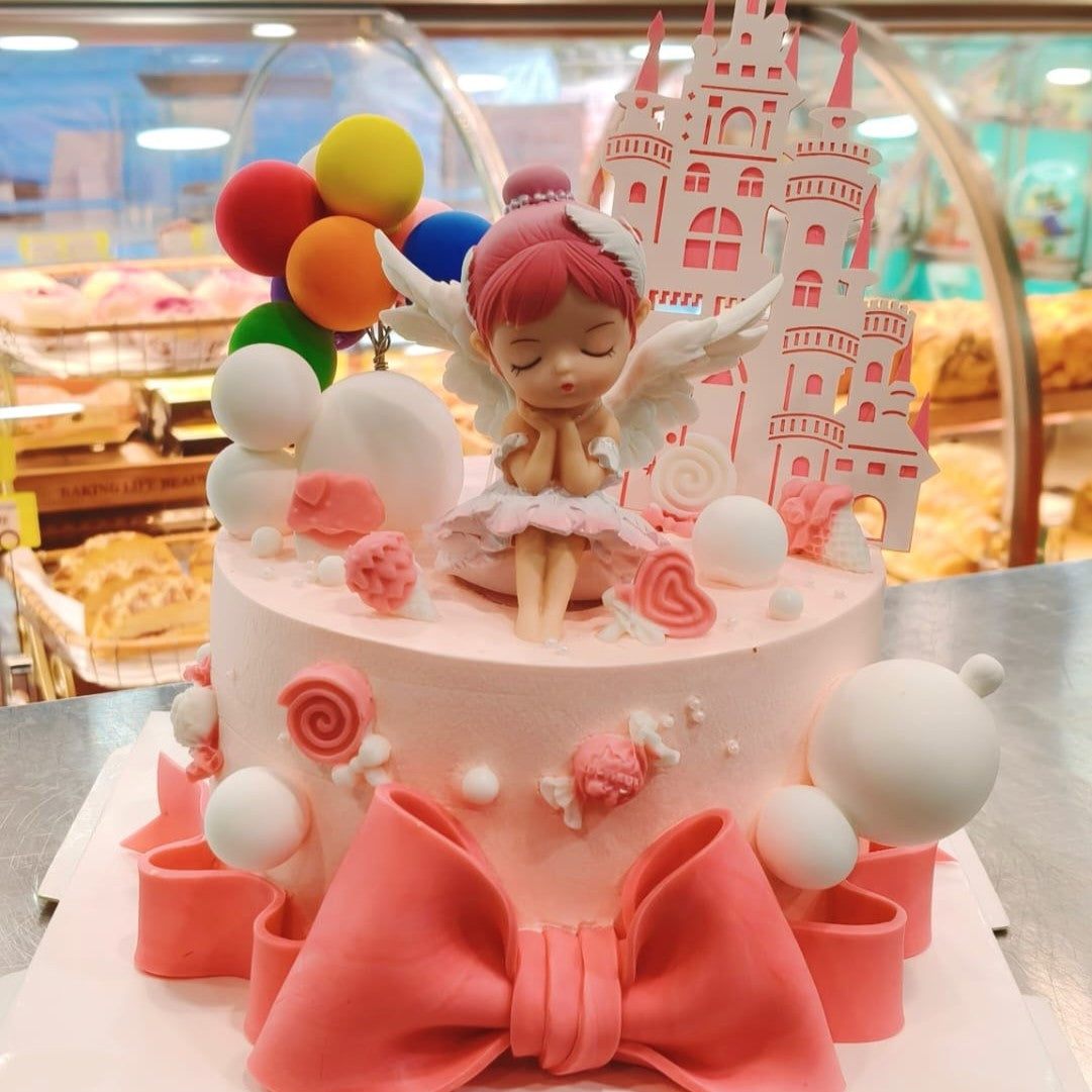 Personalised birthday cake design created by Good Day Bakery Singapore for a special celebration.